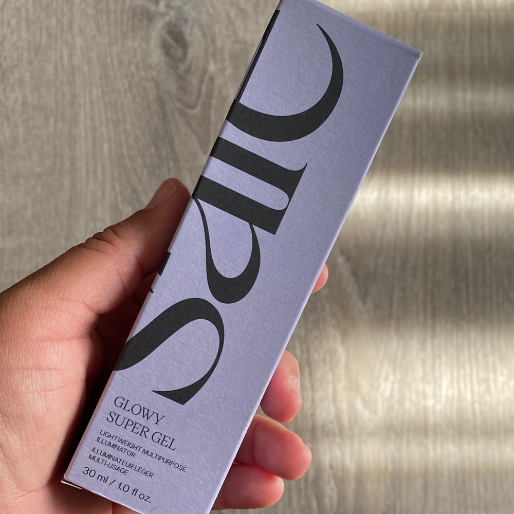 Saie Glowy Super Gel - Radiant Purple Packaging